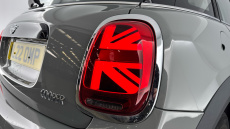 MINI Hatchback 1.5 Cooper Classic 5dr Auto [Nav Pack] Petrol Hatchback